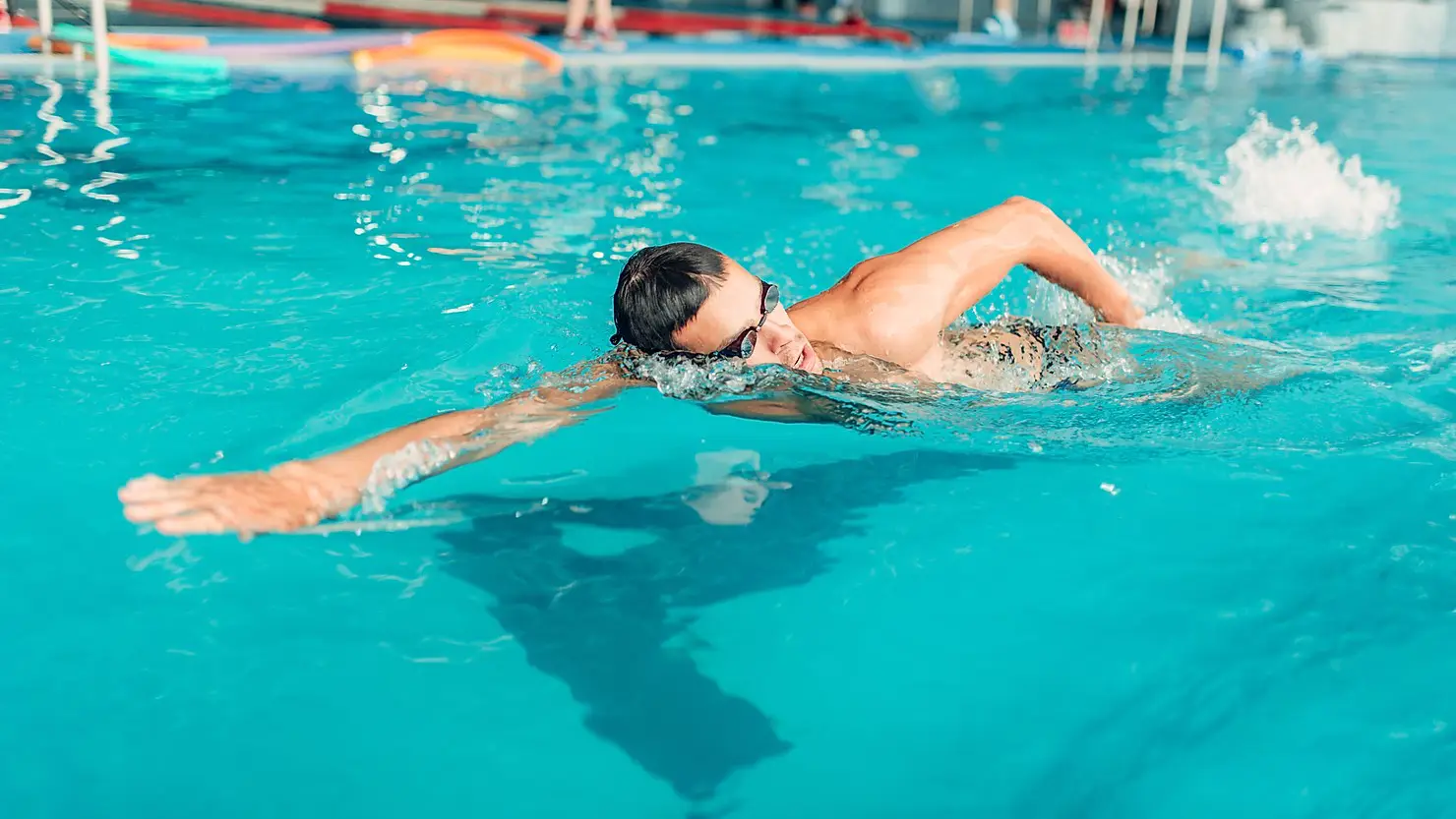Cours de natation pour les adultes avancés