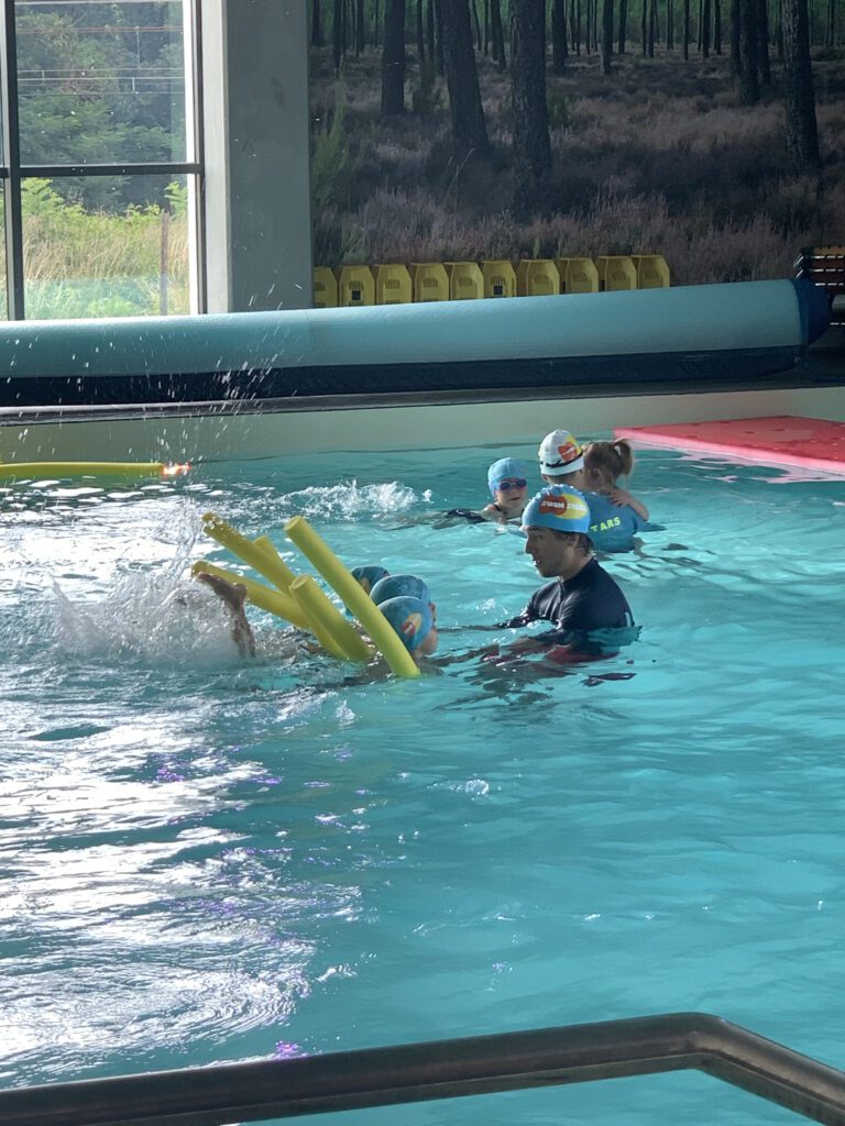 Cours de natation pour enfants à Dax.