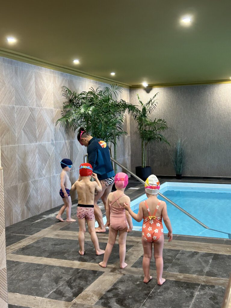 Leçons de natation pour jeunes à Châtillon, 92