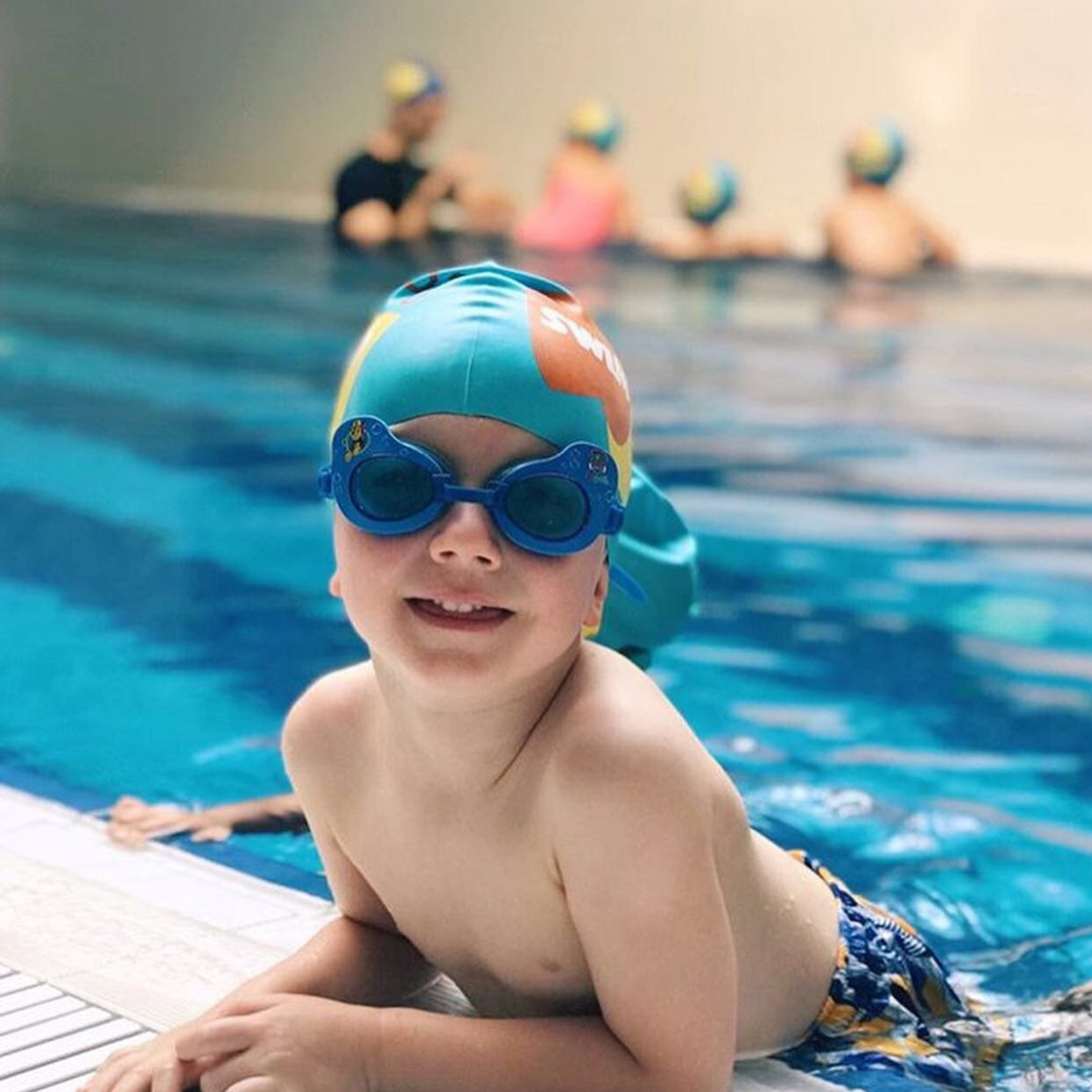 Autonomie de l'enfant dans l'eau avec Swim Stars